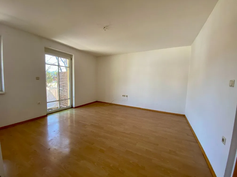Charmante 46m² Wohnung mit Balkon in zentraler Lage in Voitsberg! – pohled 3