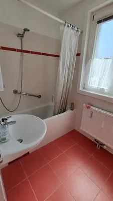 (reserviert) 2-Zimmer-Gemeinde-Wohnung, 4. Stock, Lift vorhanden, ca. 64 m² - Direktvergabe (Nachmieter: in gesucht) – Bild 3