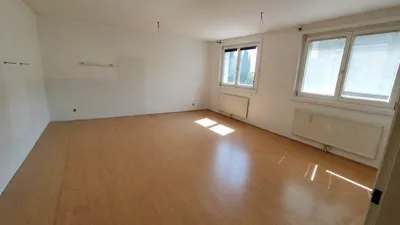 2-Zimmer-Wohnung, 4. Stock, Lift vorhanden, ca. 64 m² - Direktvergabe (Nachmieter: in gesucht)