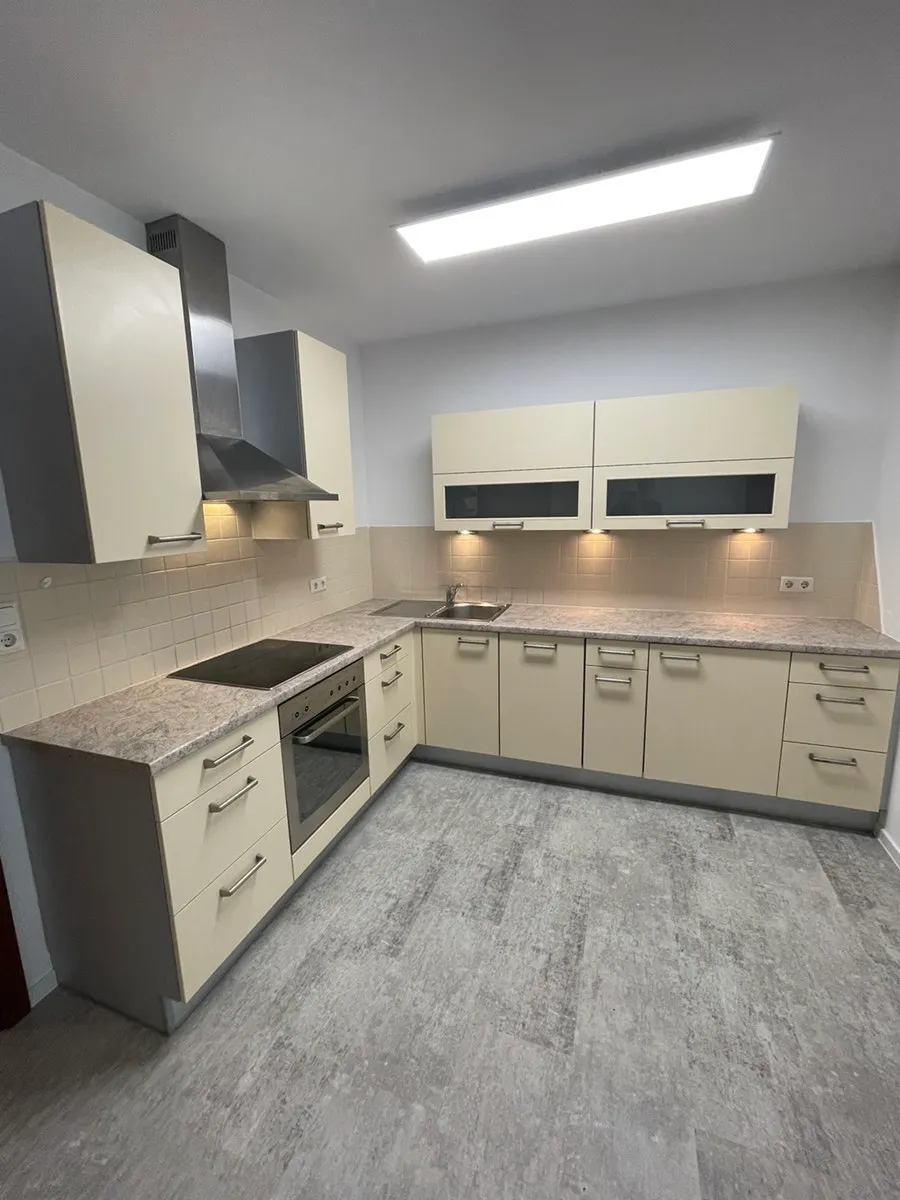 Charmante Singlewohnung mit großer Sonnen-Terrasse in ruhiger Lage von Gleisdorf - Widok 3