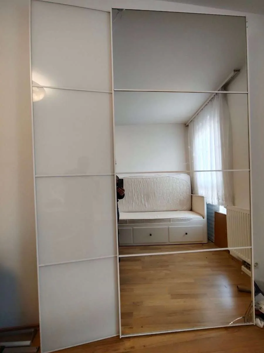 Spiegel, Schiebetüren IKEA PAX, € 100,- (1100 Wien)
