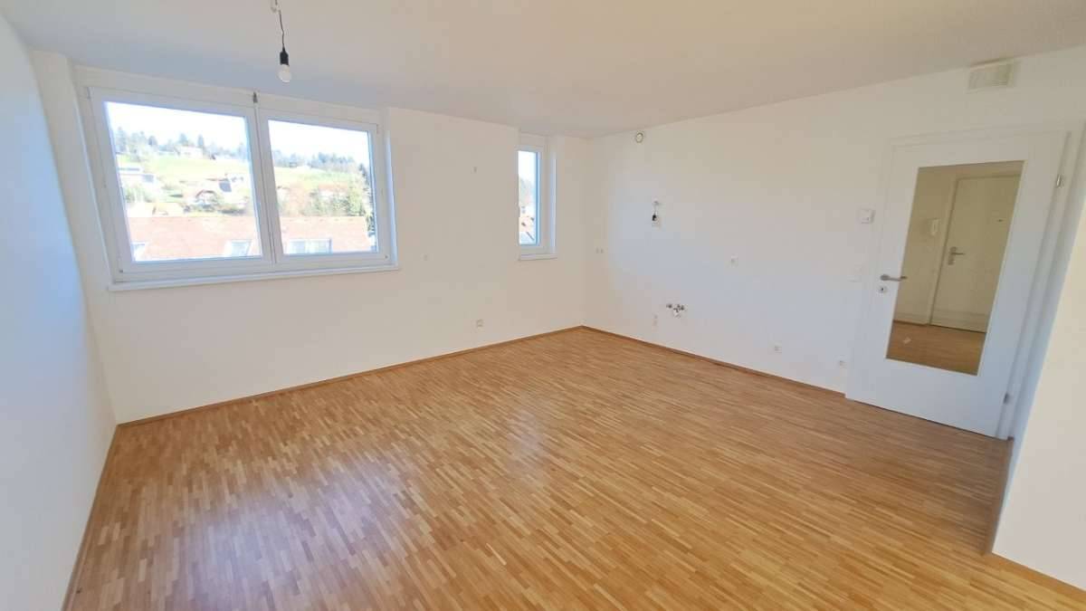 1/2 Jahr für 1/2 Miete --- Großzügige, helle 3-Zimmer-Wohnung mit Balkon und Carport in St. Stefan im Rosental - Ansicht 2