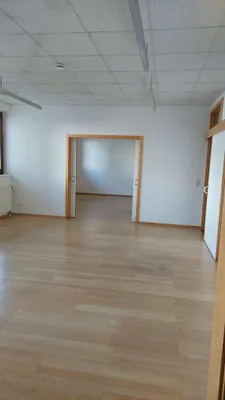 4-Zimmer-Gewerbeimmobilie mieten in Kufstein – 125 m², € 1.825 – Bild 2 von 9