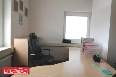 6-Zimmer-Gewerbeimmobilie mieten in Linz – 117 m², € 1.665 – Bild 13 von 21