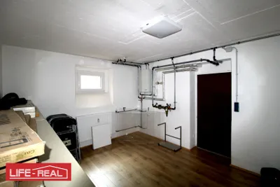 6-Zimmer-Gewerbeimmobilie mieten in Linz – 117 m², € 1.665 – Bild 18 von 21