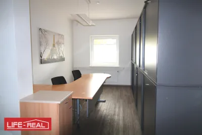 6-Zimmer-Gewerbeimmobilie mieten in Linz – 117 m², € 1.665 – Bild 9 von 21