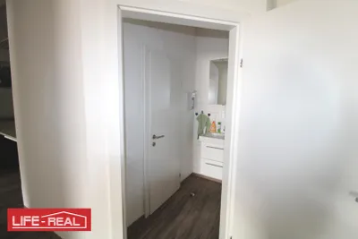 6-Zimmer-Gewerbeimmobilie mieten in Linz – 117 m², € 1.665 – Bild 7 von 21