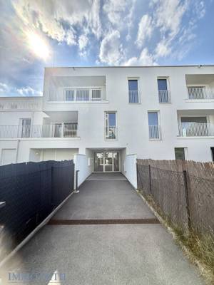 STAMMERSDORFER RUHELAGE: MODERNE 2-ZIMMER-WOHNUNG MIT NEUER KÜCHE, LOGGIA & TERRASSE ZU MIETEN! – Bild 3