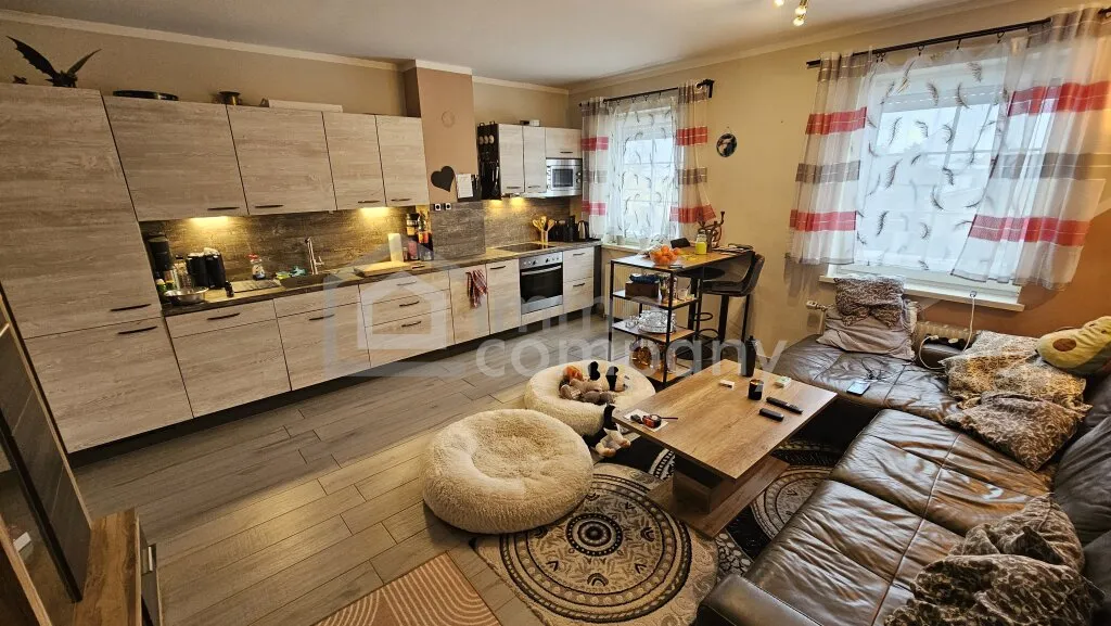 8 Zimmer, 2 Küchen, Lagerplatz ohne Ende und viel Garten - Was willst du mehr? Haus in Mannersdorf/Leithagebirge zu verkaufen! - Ansicht 2