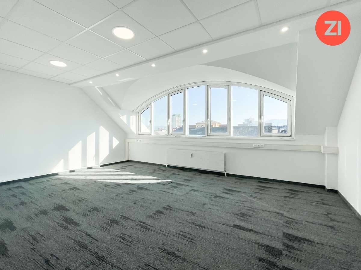 Linz Innenstadt: Top sanierte Büro / Praxisfläche mit ca. 70 m² großen Veranstaltungsraum – pohled 2