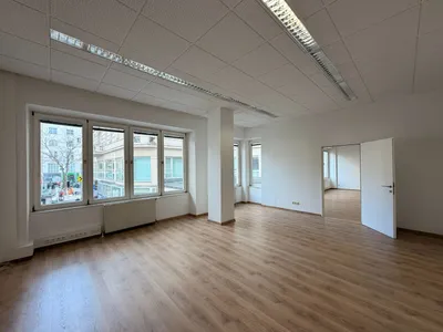 5-Zimmer-Gewerbeimmobilie mieten in Wien – 250 m², € 3.490 – Bild 1 von 13