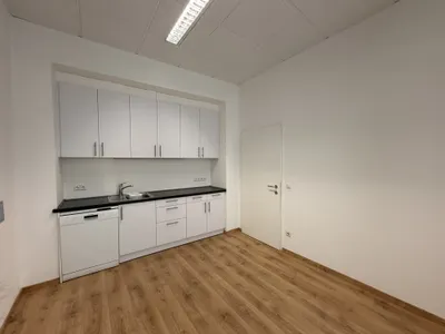 5-Zimmer-Gewerbeimmobilie mieten in Wien – 250 m², € 3.490 – Bild 9 von 13