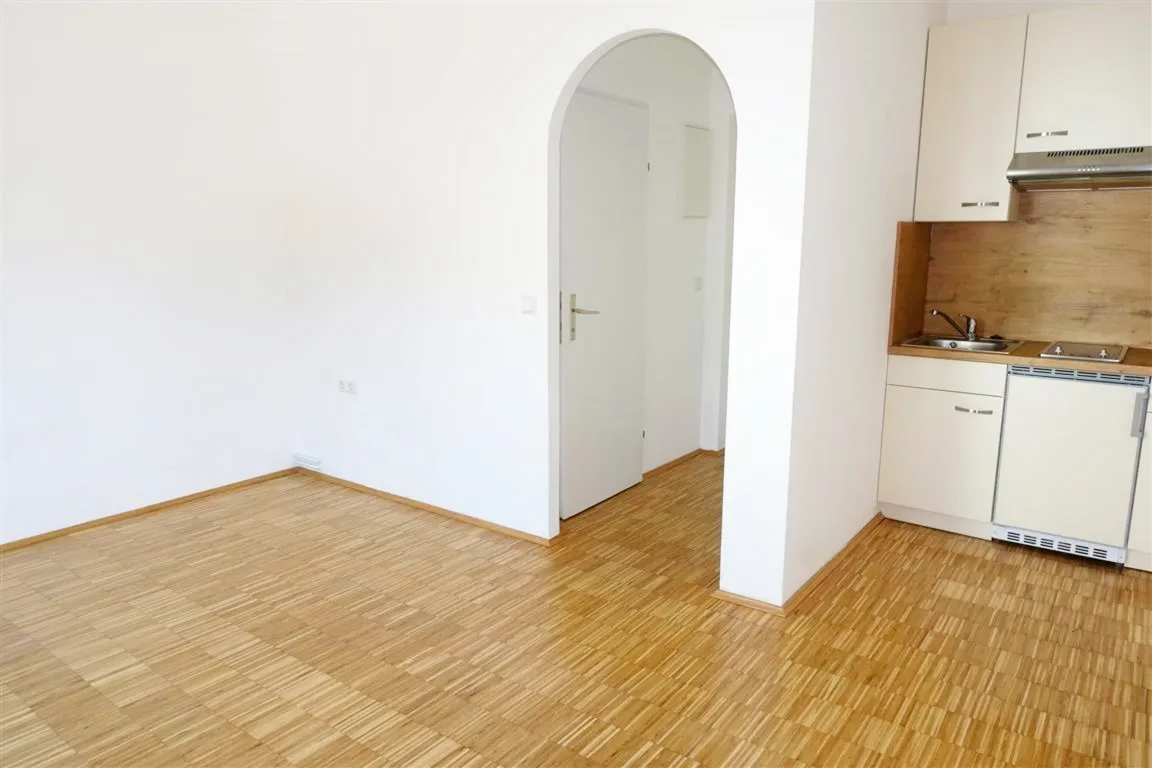 *STUDENTENHIT* in unmittelbarer Nähe zur KF UNI