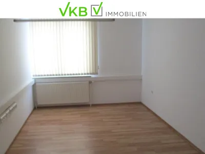 12-Zimmer-Gewerbeimmobilie mieten in Linz Land – 200 m², € 2.102 – Bild 13 von 32