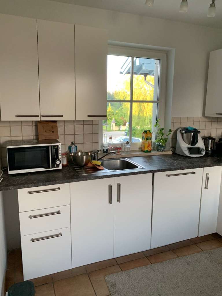 Freundliche helle 3 Zimmer Wohnung good mit Küche!