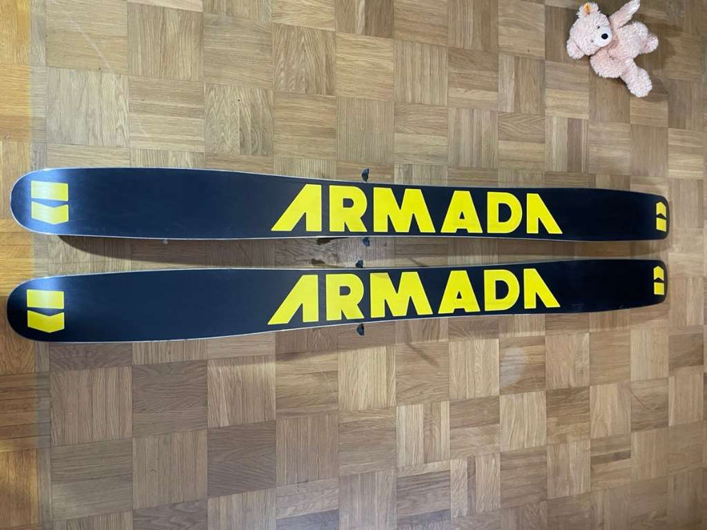 Armada JJ Damen Freeride Ski / Schi 165 cm inkl. Bindung, € 330