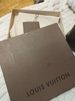 Louis Vuitton Buch, € 25,- (5730 Mittersill) - willhaben