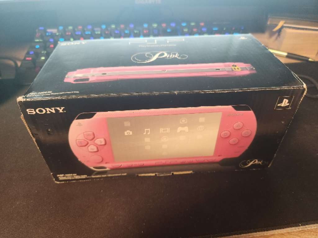 (verkauft) Sony PSP Pink OVP (VHB)