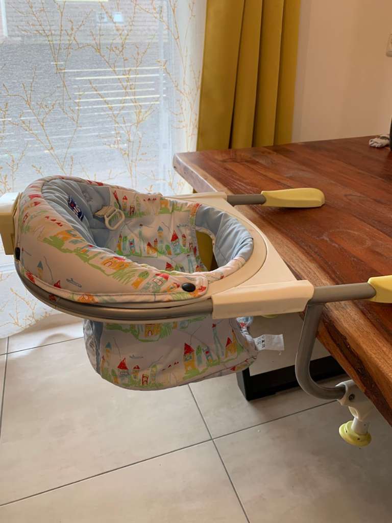 Sitzhilfe Baby (Schutz vor dem Umfallen), € 7,- (8074 Grambach) - willhaben