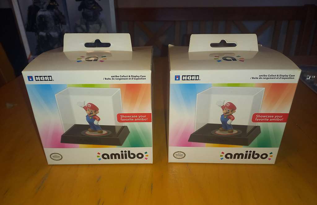 Hori amiibo deals display case