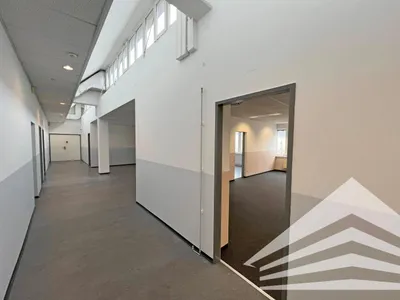 Gewerbeimmobilie mieten in Linz – 249 m², € 2.331 – Bild 9 von 11
