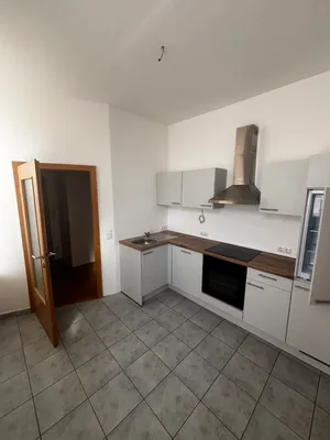 Alt Bau Wohnung im 5. Bezirk – Bild 2