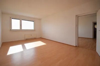 2-Zimmer-Wohnung mieten in Wels – 61 m², € 799 – Bild 2 von 7