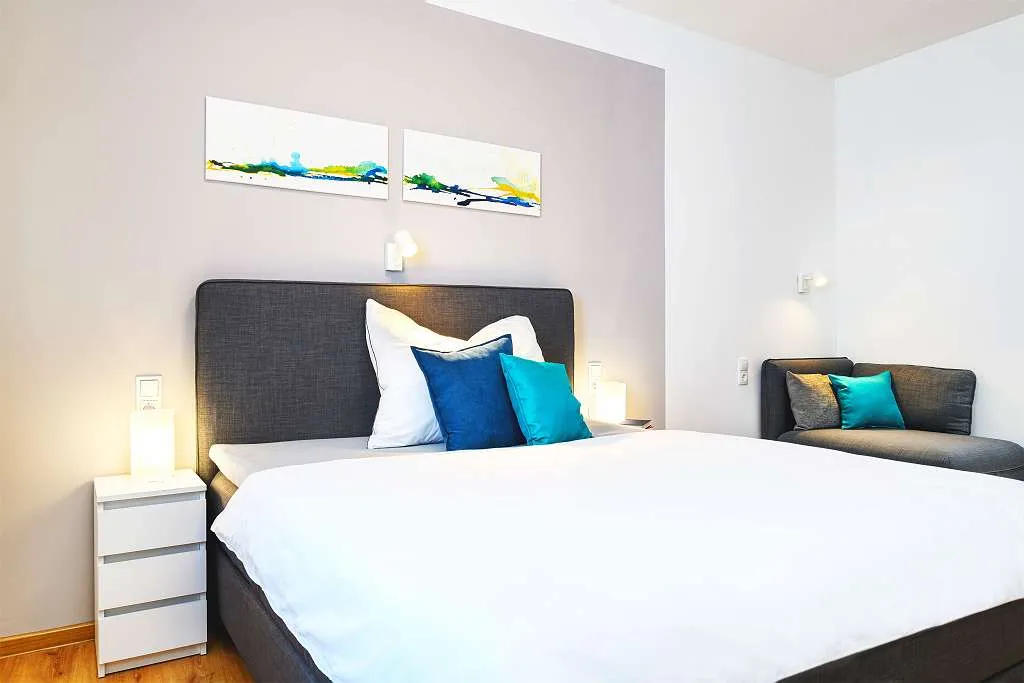 ALL-INCLUSIVE-Miete, vollmöbliertes 2-Raum Apartment COMFORT XL E24 mit Klima - Widok 2