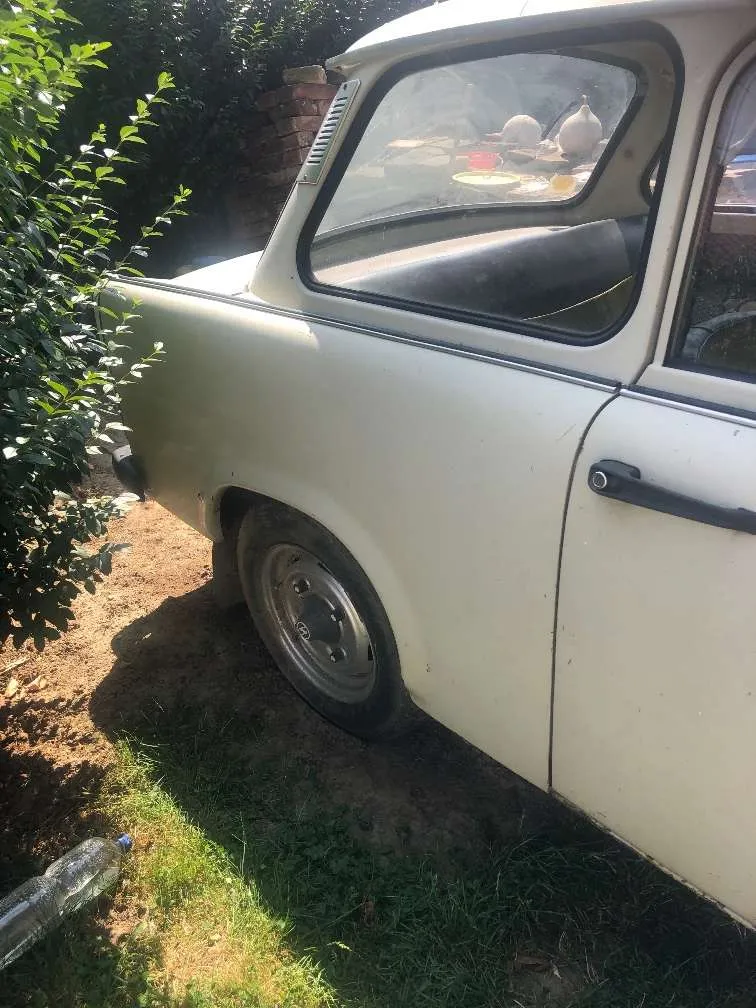 Trabant 601 1983 photo 2