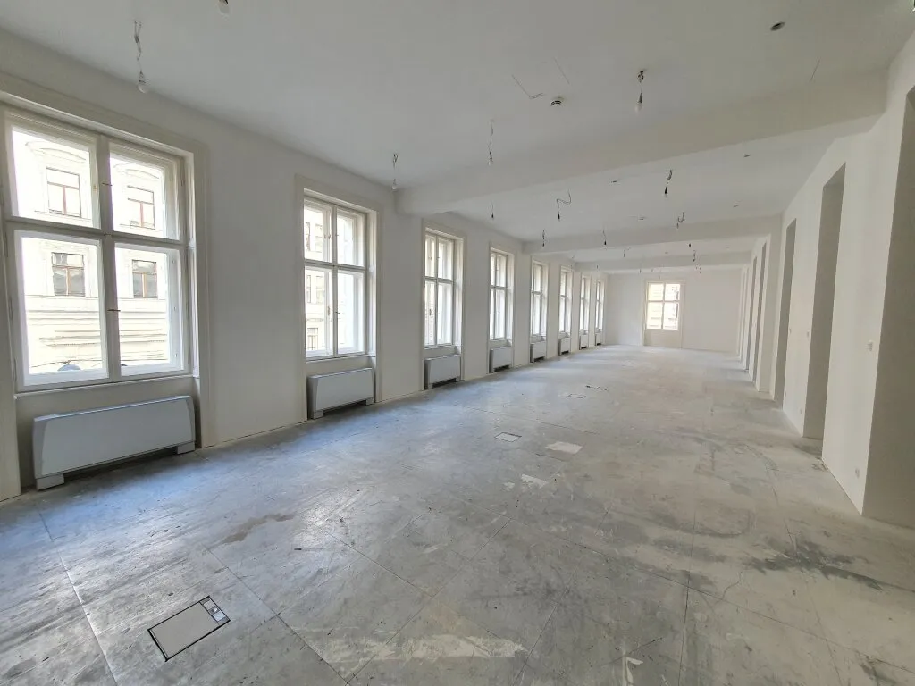 ERSTBEZUG - Repräsentatives Büro in der Rathausstraße mit kleiner Terrasse zum Innenhof ausgerichtet - Ansicht 2