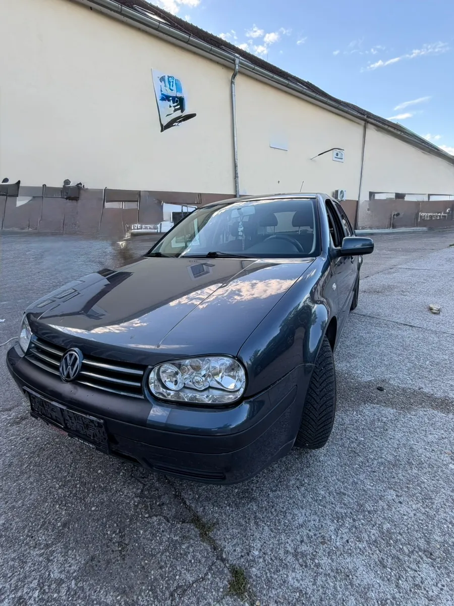 VW Golf