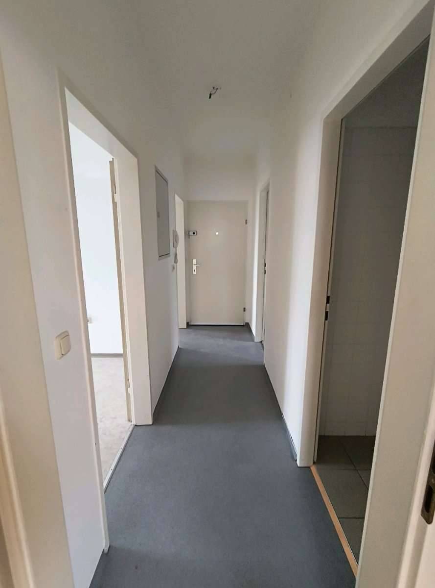 Helle 3-Zimmer-Wohnung mit großem Keller & Parkplatz in Grieskirchen - Ansicht 3