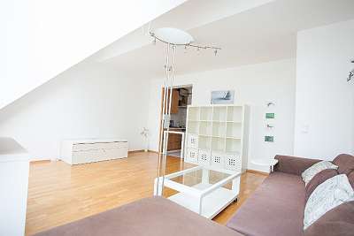 U1 Alte Donau, UNO City - helle Dachgeschosswohnung – Bild 3