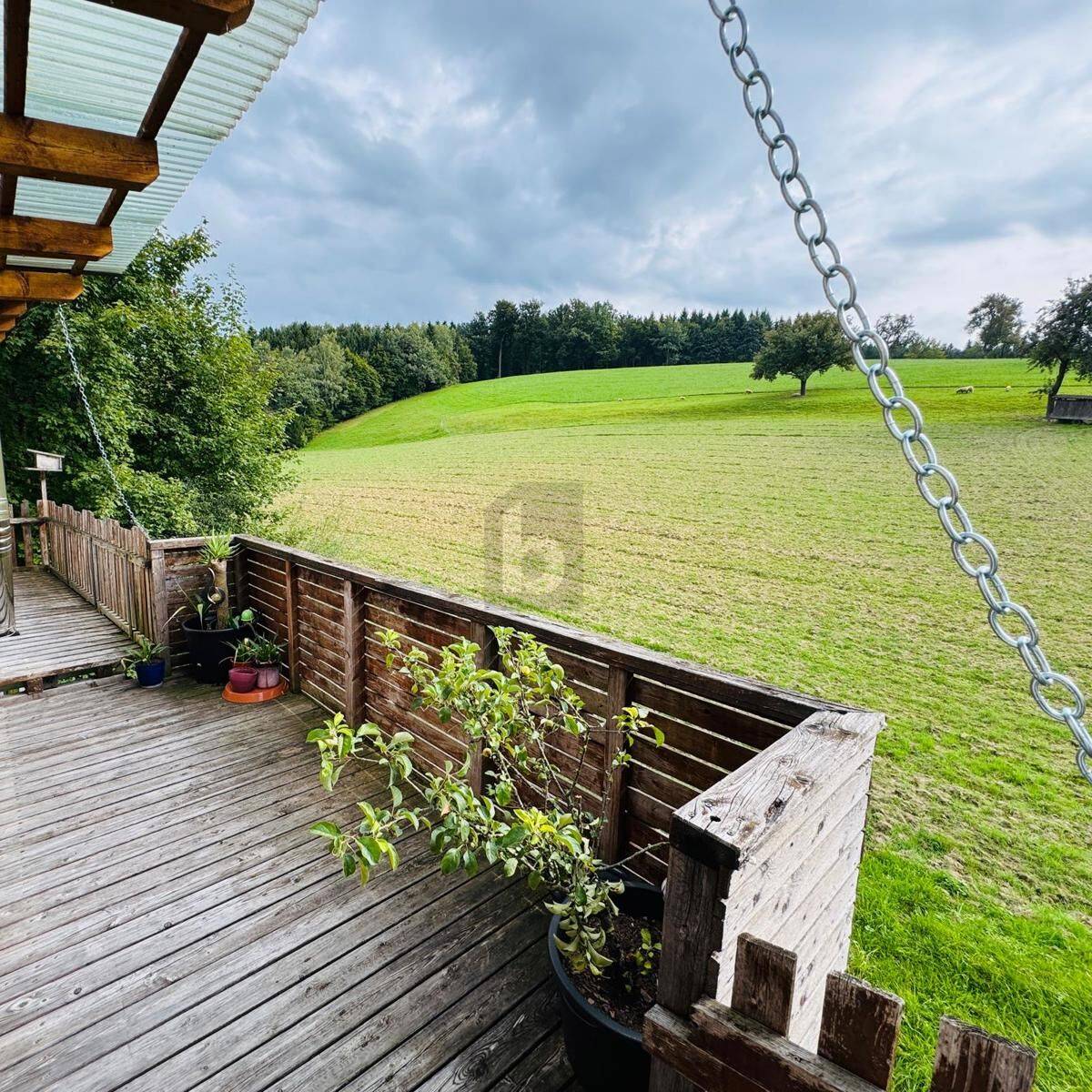 SELTENES NATURPARADIES MIT BACH- UND GOLFPLATZNÄHE ? IHR NEUES FAMILIENZUHAUSE - Ansicht 2