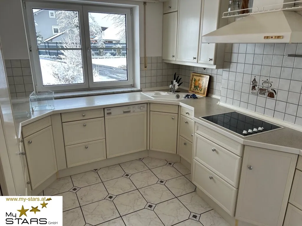 Villa mit Pool in Simbach, 10-Zimmer, mit Garten, Terrasse & Doppel-Garage! - Widok 2