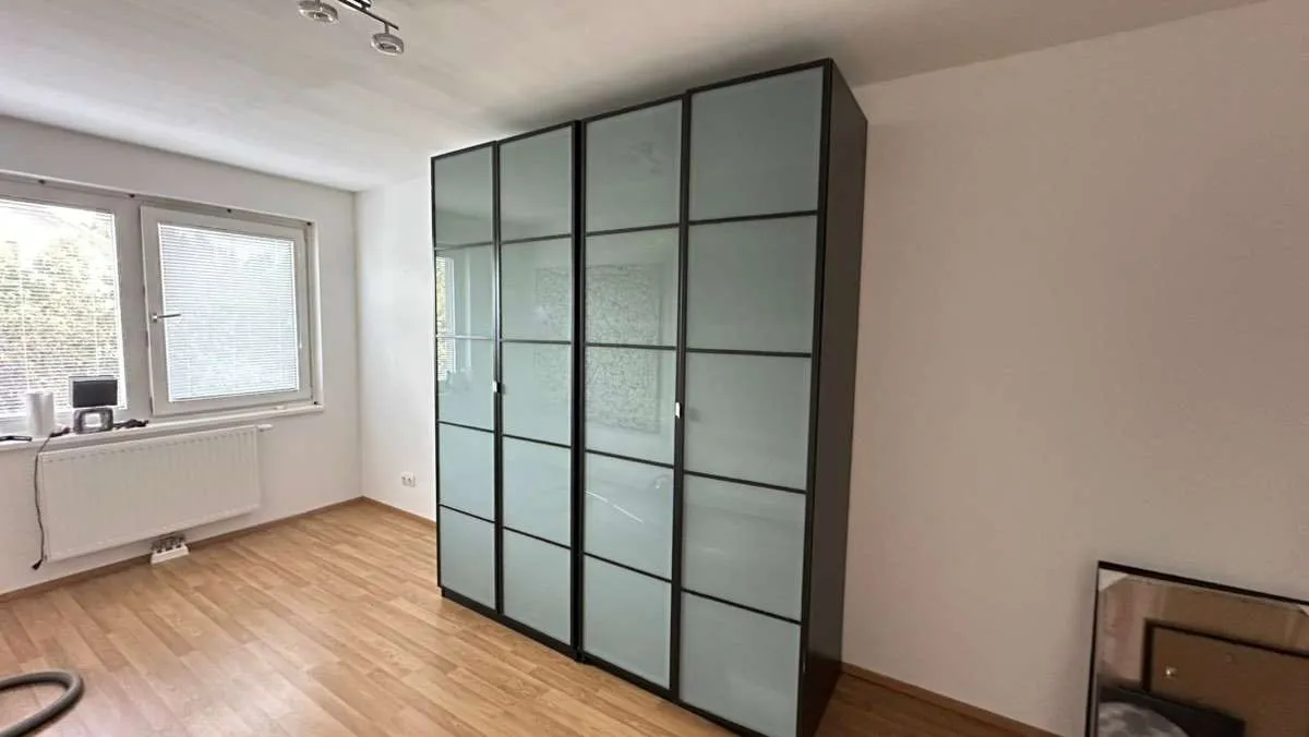 Ikea PAX 2x schwarz glas, € 0,- (1220 Wien)