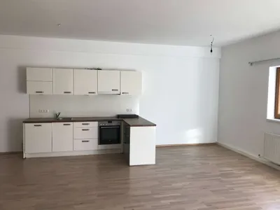 Immobilie mieten in Gmunden – 74 m², € 1.100 – Bild 2 von 6