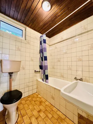 Haus kaufen in Neunkirchen – 123,9 m², € 178.000 – Bild 16 von 31