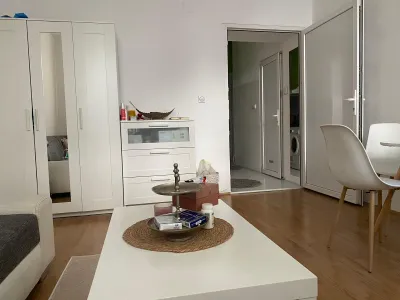 Charming 2-room apartment close to CEU, photo 1