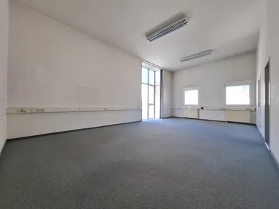 3-Zimmer-Gewerbeimmobilie mieten in Steyr – Bild 7 von 12