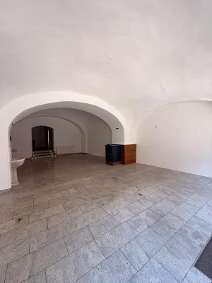 2-Zimmer-Immobilie mieten in Bruck-Mürzzuschlag – 120 m², € 998 – Bild 1 von 9