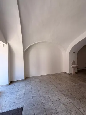 2-Zimmer-Immobilie mieten in Bruck-Mürzzuschlag – 120 m², € 998 – Bild 2 von 9