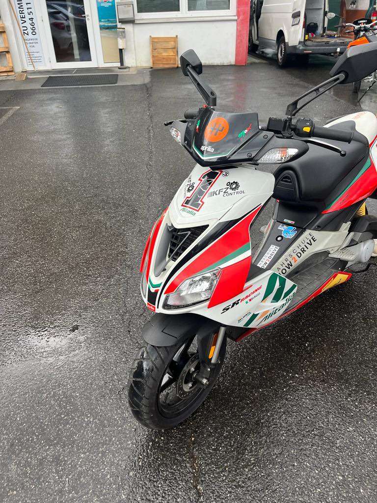 Verkaufe mein on sale Aprilia sr 50