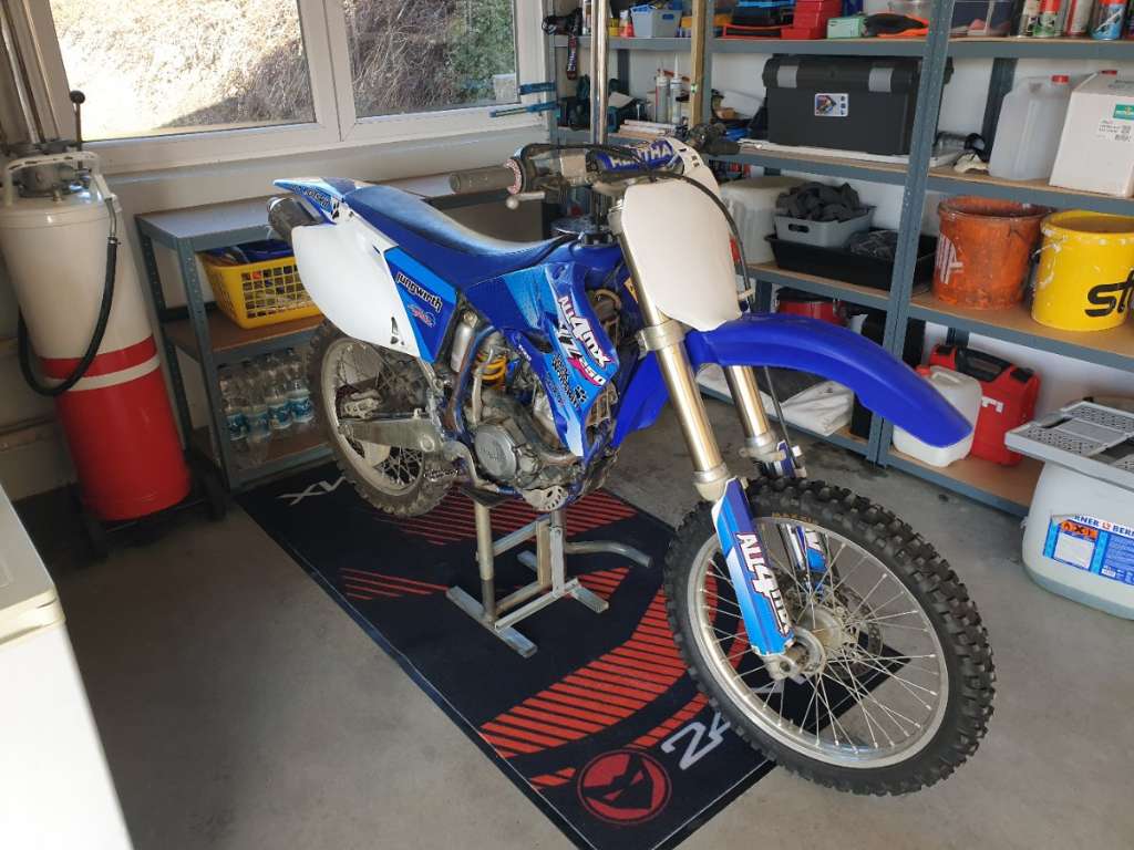 Yamaha YZ 250f Motocross