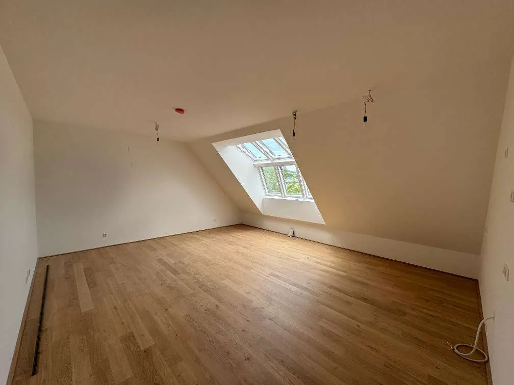 Provisionsfreie & unbefristete 2-Zimmer-DG-Wohnung in Perchtoldsdorf | 74 m² | 2,80 m Raumhöhe - Ansicht 3