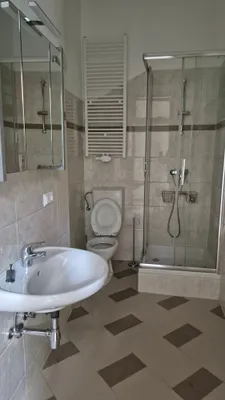 Helle gut gelegene sanierte Garconniere Zimmer Wohnung in Hofruhelage 341. -BRUTTO – Bild 3