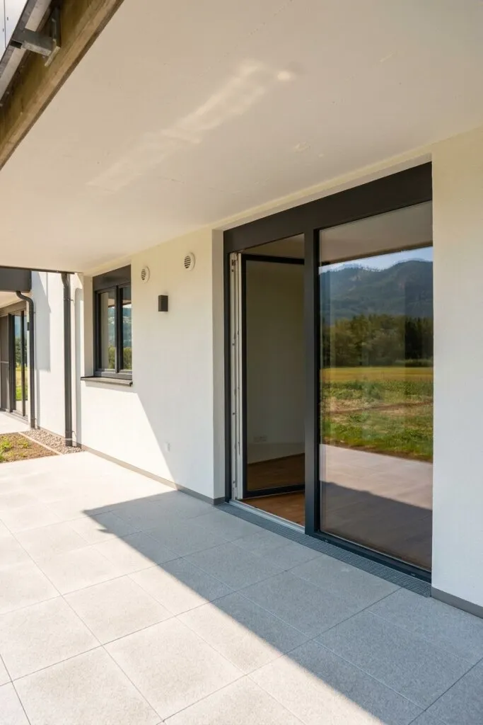 Nur noch wenige Wohnungen frei! PROVISIONSFREI! 2 Zimmer Gartenwohnung in Mondsee - Erstbezug mit Top-Ausstattung - BAURECHTOBJEKT – pohled 2