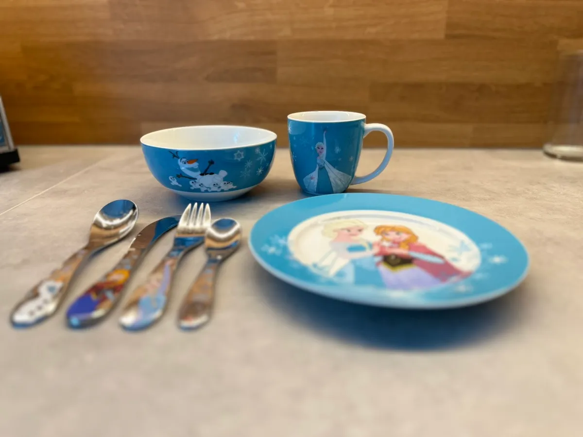 WMF Geschirrset Frozen, € 30,- (4400 Steyr)