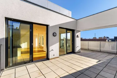 ++ Exklusives ++ Maisonette-Penthouse in Ruhelage - private Dachterrasse, Pool & Weitblick – Bild 2