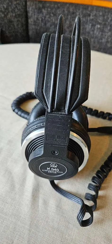 Used AKG K340 Headphones for Sale | HifiShark.com